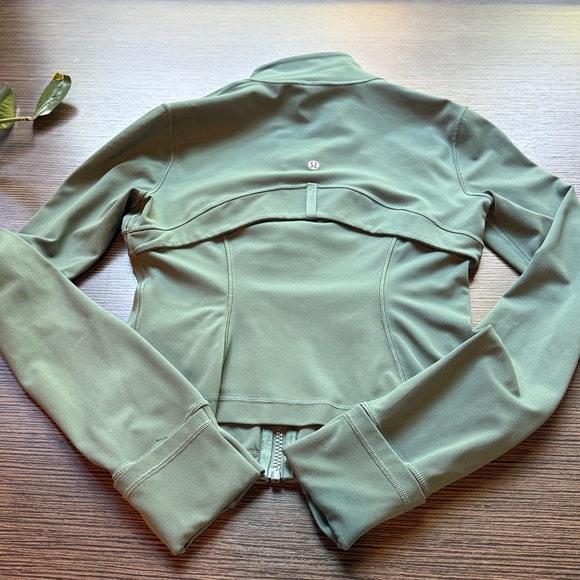 Lululemon Define Cropped Jacket Nulu: Sage Green - Picture 3 of 4